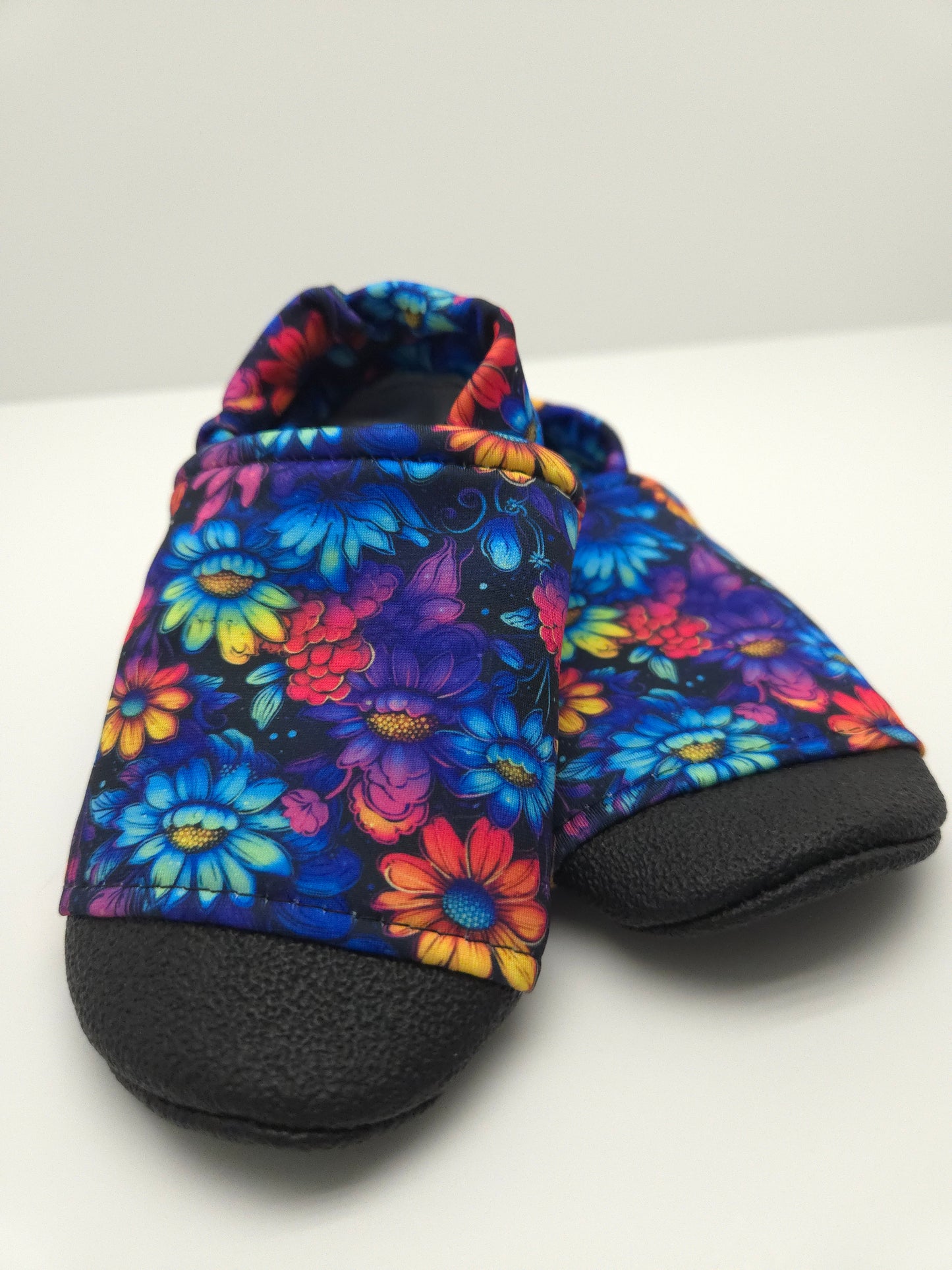 T8 Neon Flowers Swim Shoes w. TG - Ready To Ship